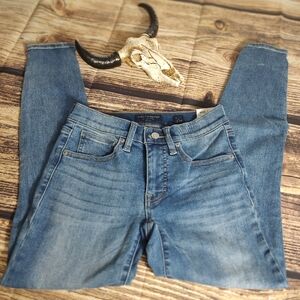 Lucky Brand🍀 Mid Rise Skinny Jeans
